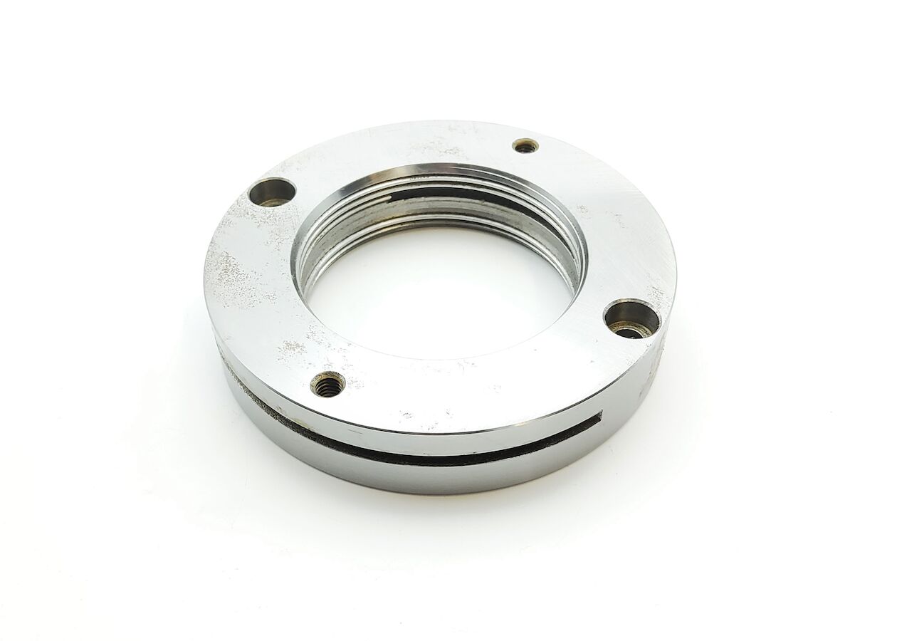 Montage flange, necessary to use tubes